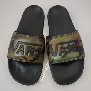 Vans camo slides , excellent preowned condition